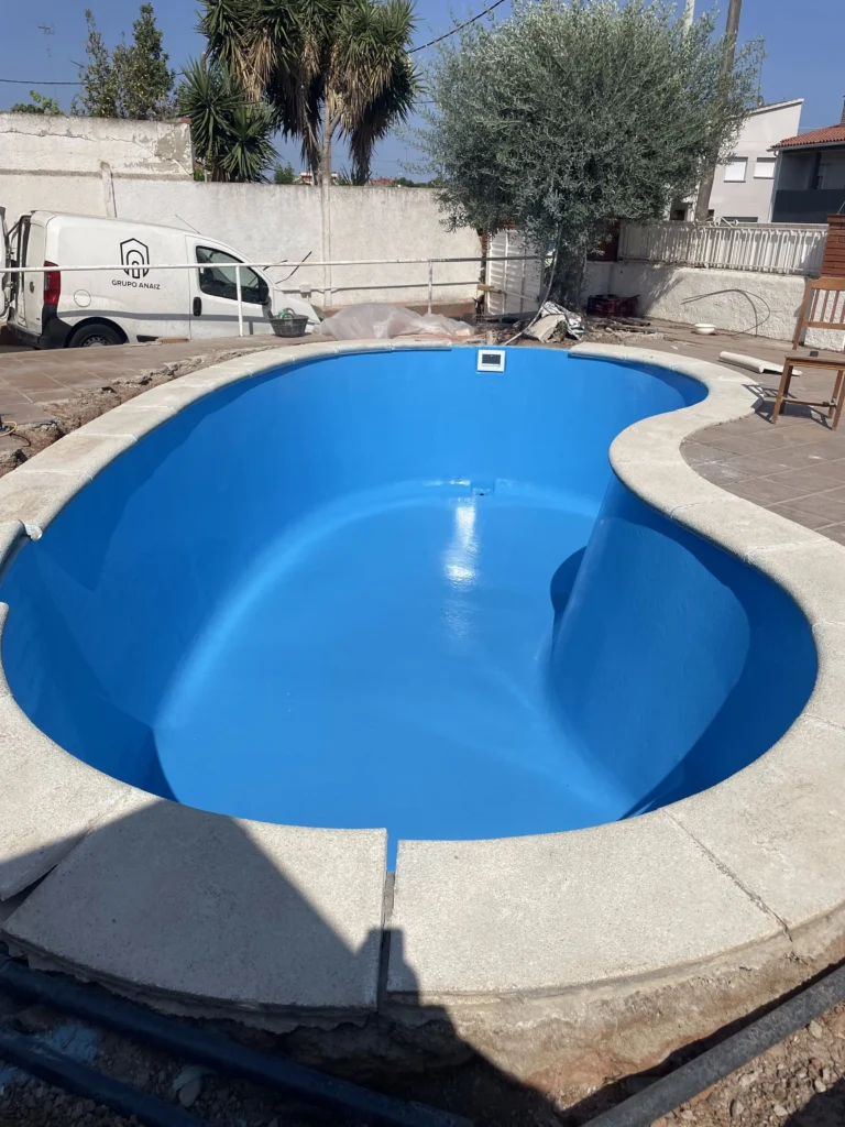 Rehabilitación de piscina de fibra de vidrio cataluña Rehabilitación de piscina de fibra de vidrio cataluña