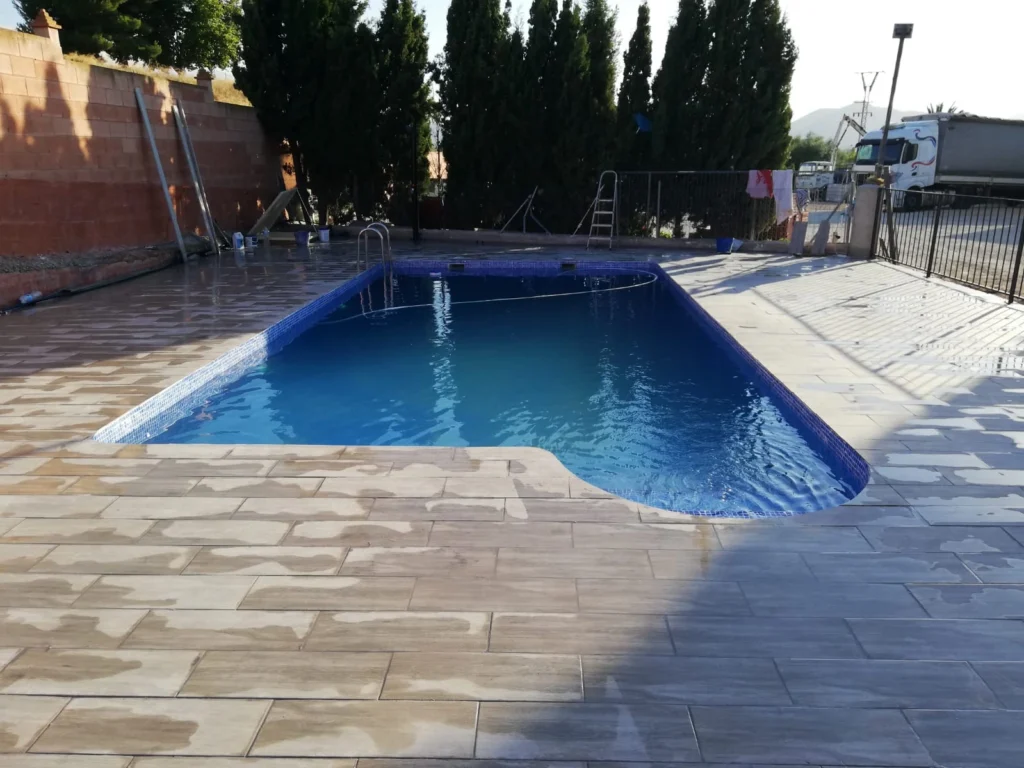 reforma de pavimento y vaso de piscina en cataluña