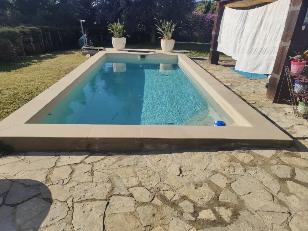 mejora de acceso a piscina y solera en cataluña