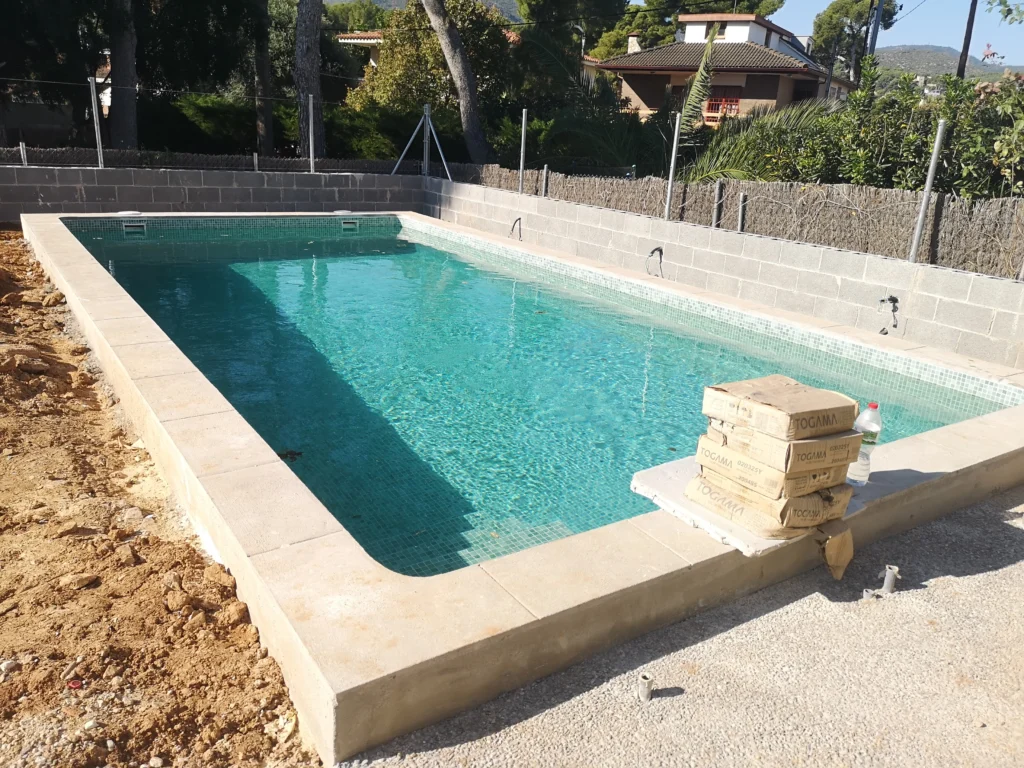 proyecto de reforma piscina y solera en cataluña