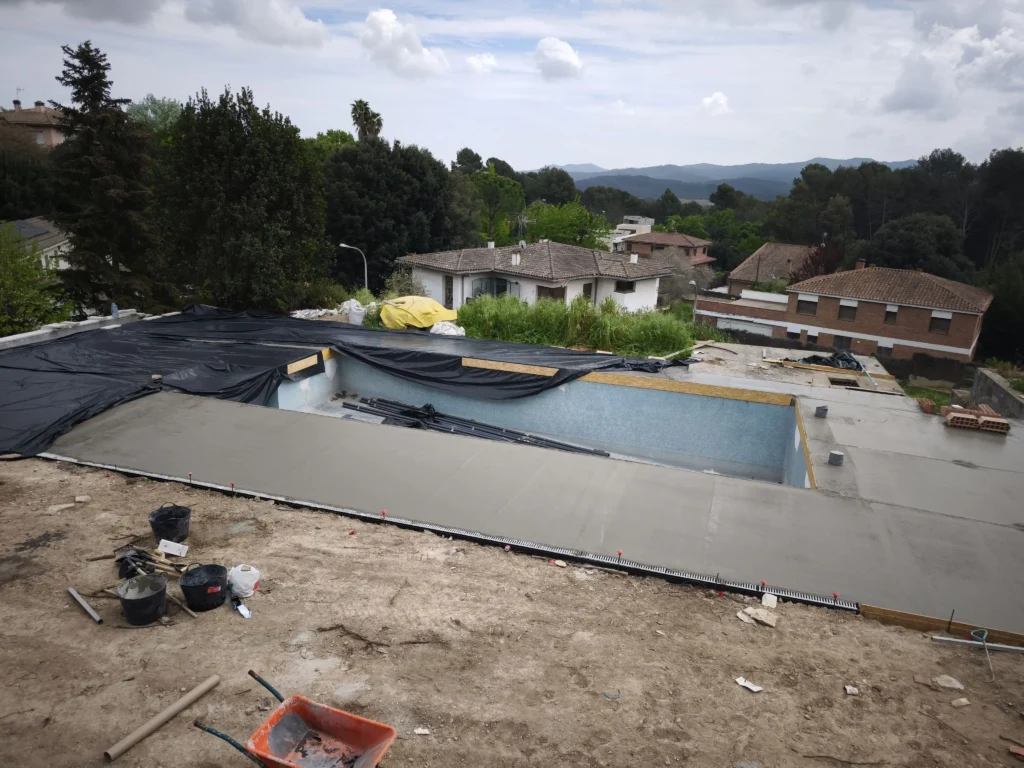 rehabilitacion de piscina y acceso cataluña