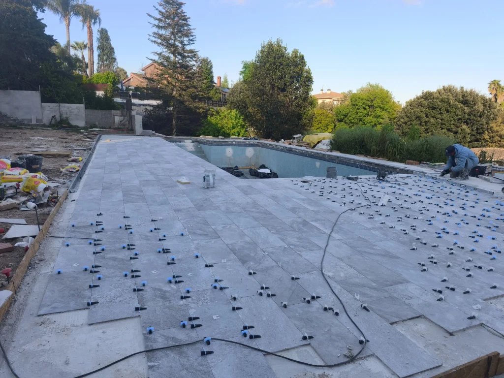 reforma de solera y piscina en cataluña