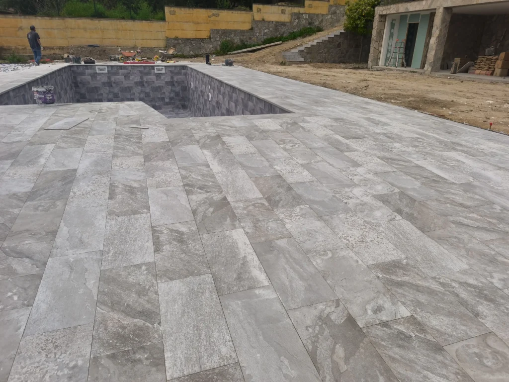 transformacion de piscina y suelo exterior en cataluña
