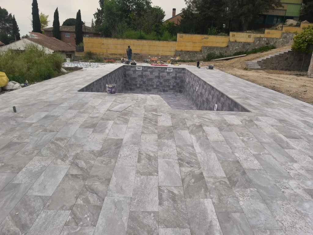 renovacion de piscina y pavimento exterior cataluña